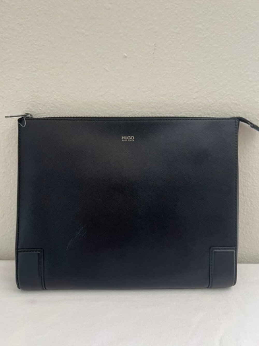 Hugo Boss Digital Portfolio Messenger Bag Leather Black